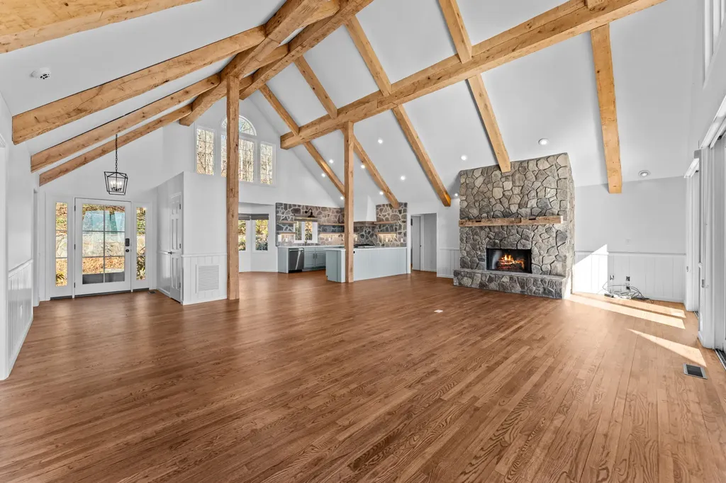 66 Summit Trail Highlands NC 28741