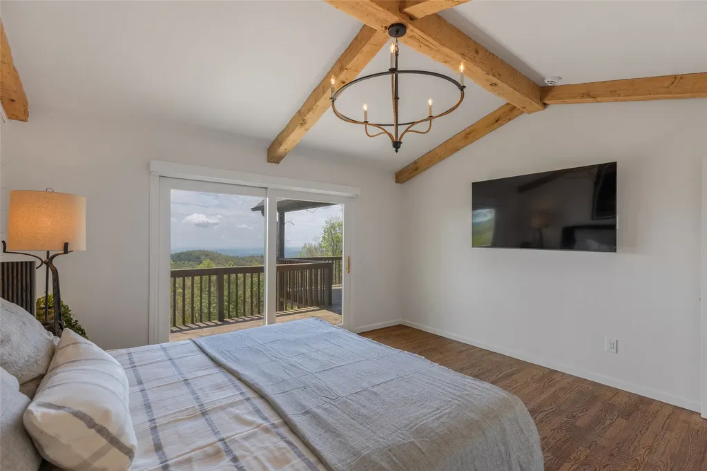 66 Summit Trail Highlands NC 28741