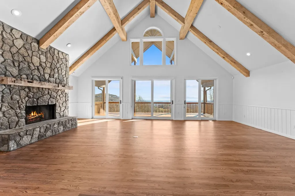 66 Summit Trail Highlands NC 28741