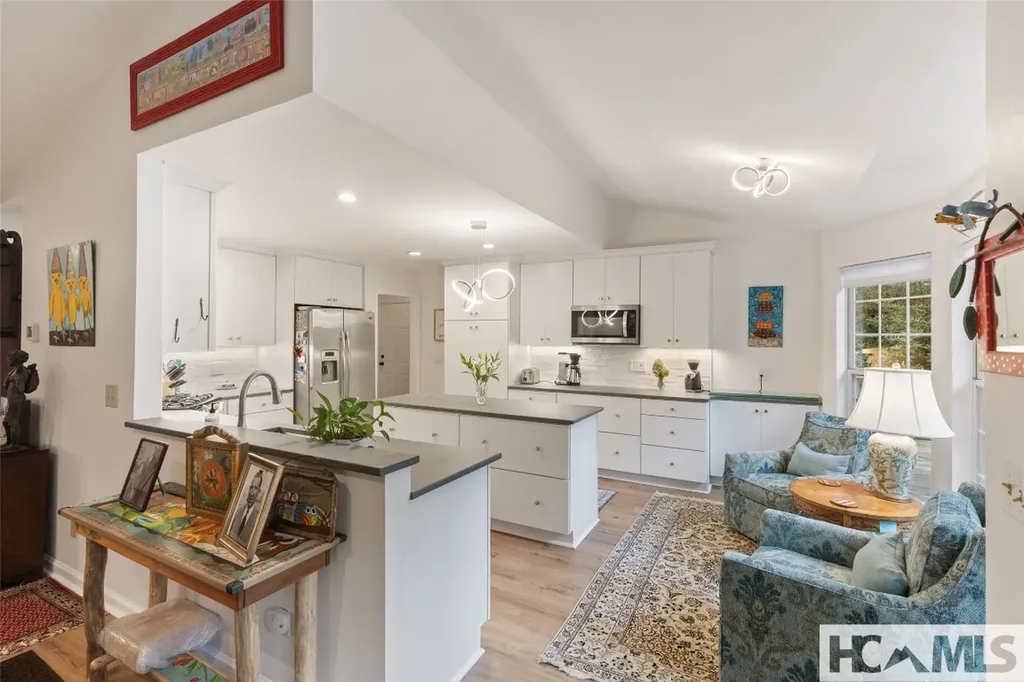 75 Hickory Drive Highlands NC 28741