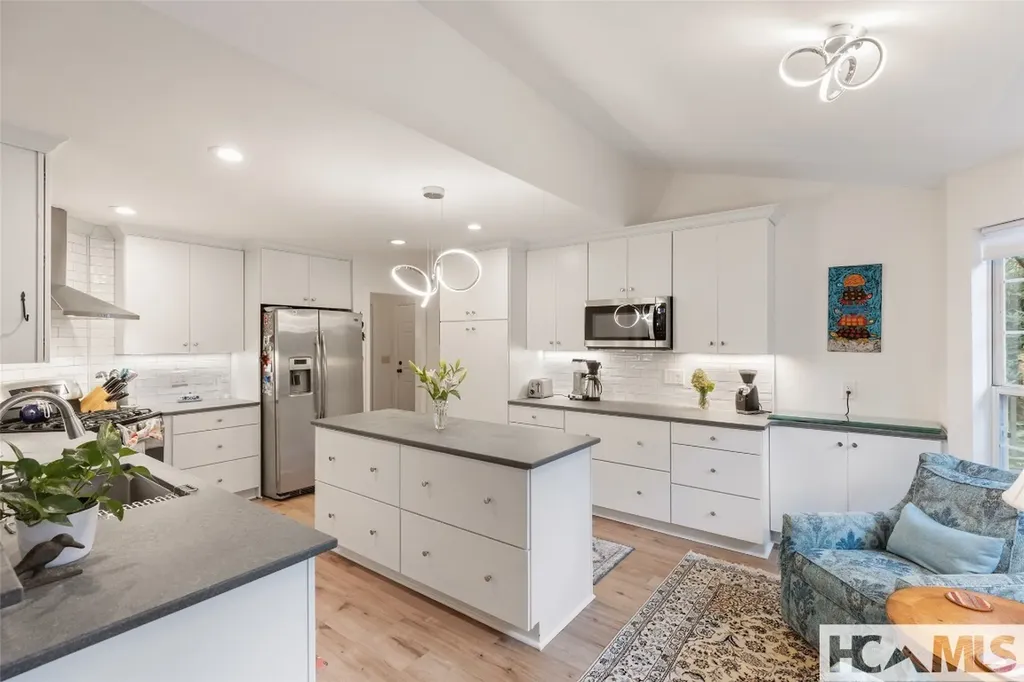 75 Hickory Drive Highlands NC 28741