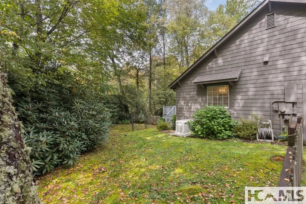 75 Hickory Drive Highlands NC 28741