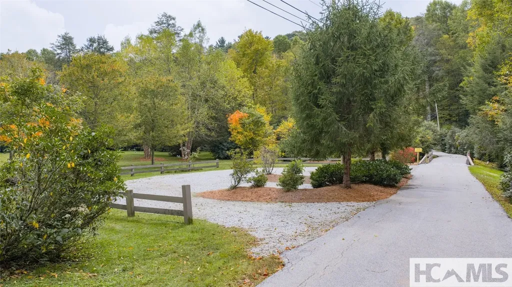 75 Hickory Drive Highlands NC 28741