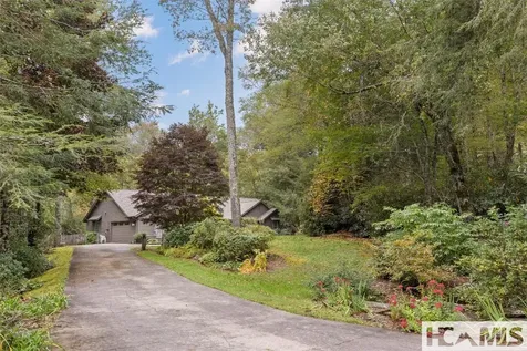 75 Hickory Drive Highlands NC 28741