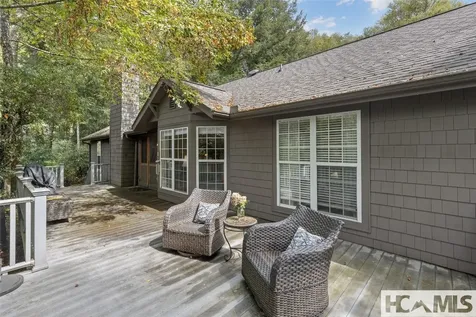 75 Hickory Drive Highlands NC 28741