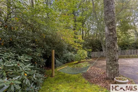 75 Hickory Drive Highlands NC 28741