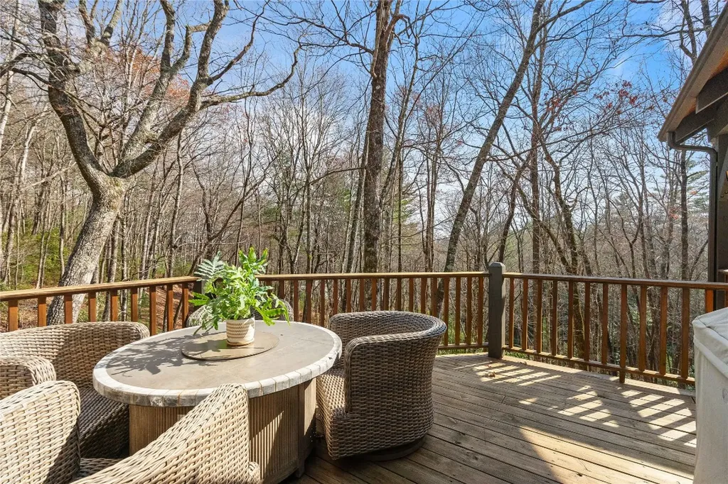 40 Ivy Court Sapphire NC 28774