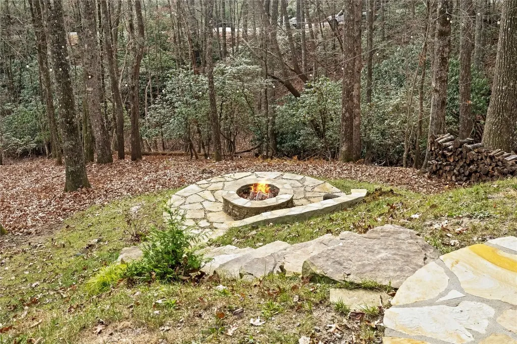 40 Ivy Court Sapphire NC 28774