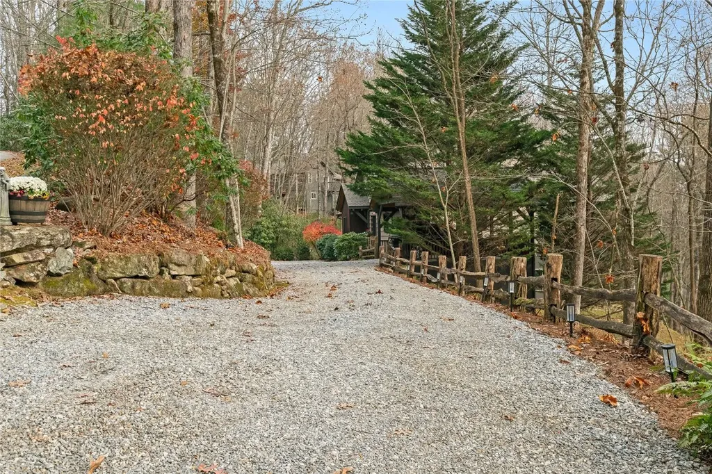 40 Ivy Court Sapphire NC 28774