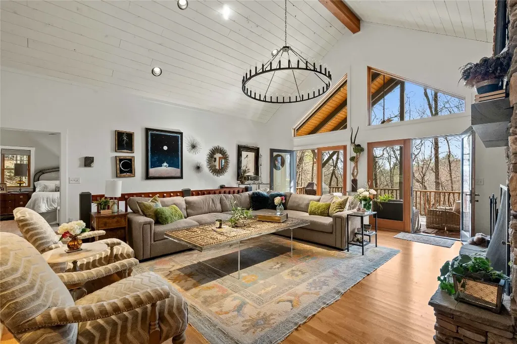 40 Ivy Court Sapphire NC 28774