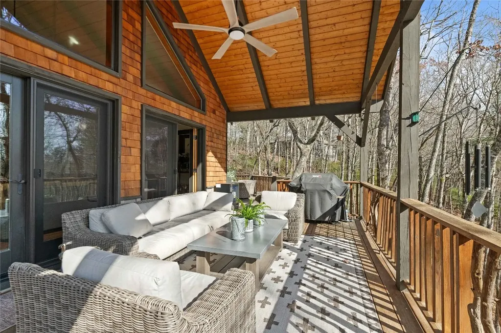 40 Ivy Court Sapphire NC 28774