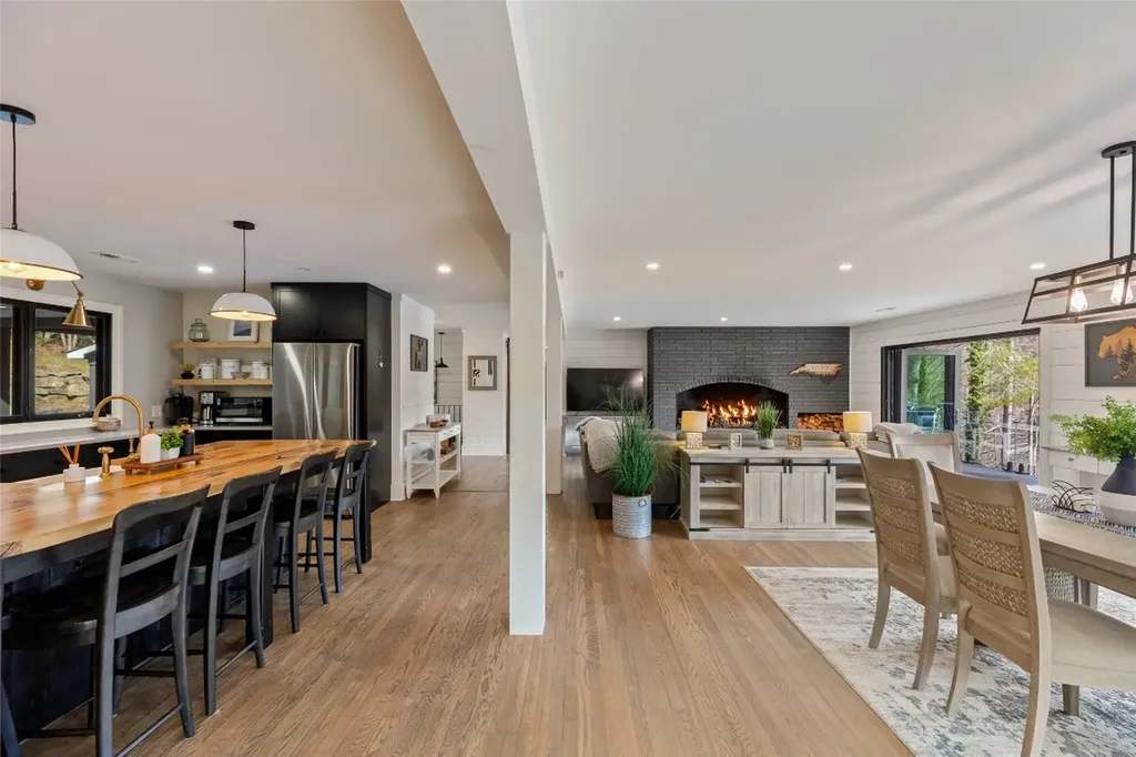 335 Twin Lakes Drive Highlands NC 28741