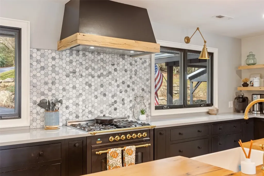 335 Twin Lakes Drive Highlands NC 28741