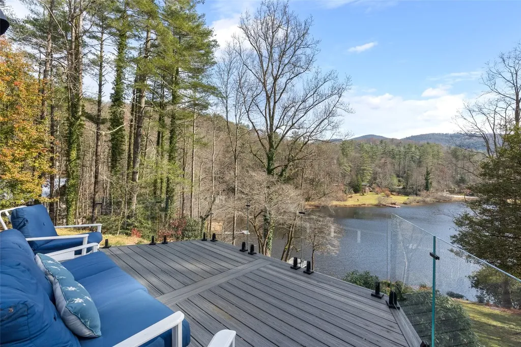 335 Twin Lakes Drive Highlands NC 28741