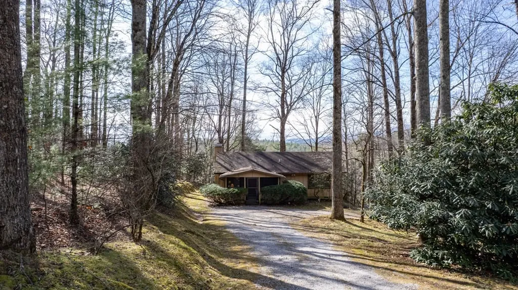 1696 Clear Creek Road Highlands NC 28741