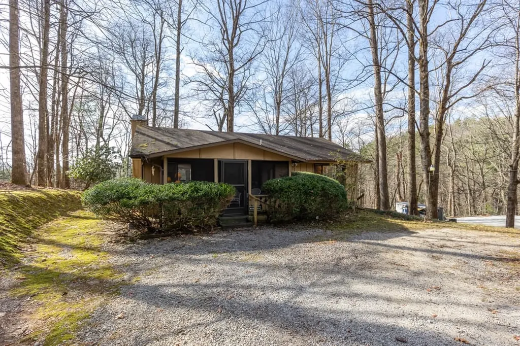 1696 Clear Creek Road Highlands NC 28741