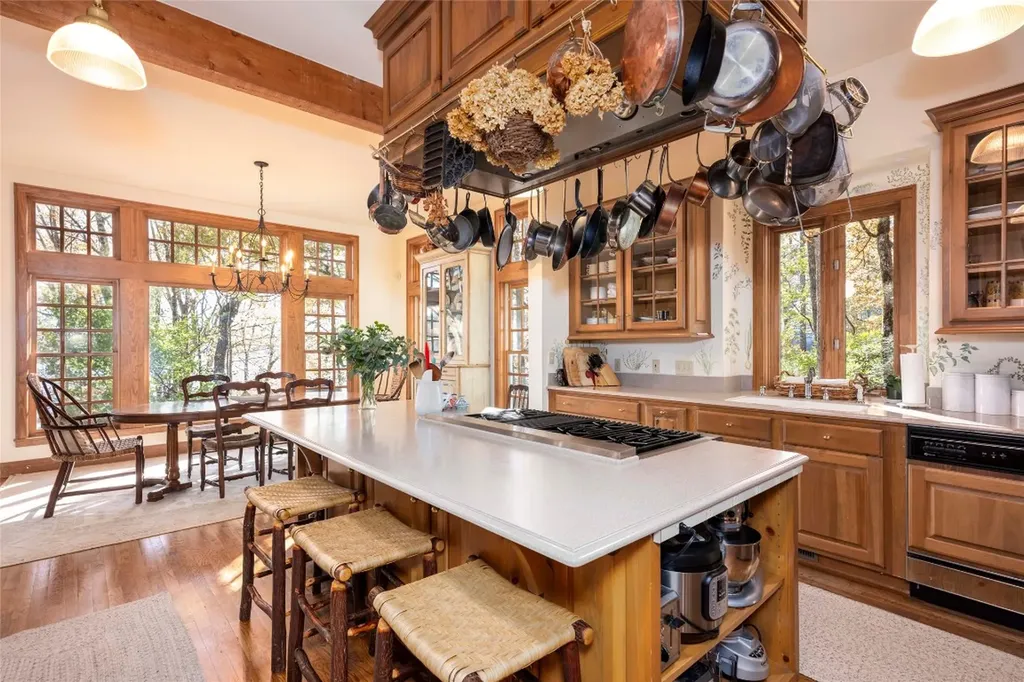 132 Red Bird Circle Lake Toxaway NC 28747