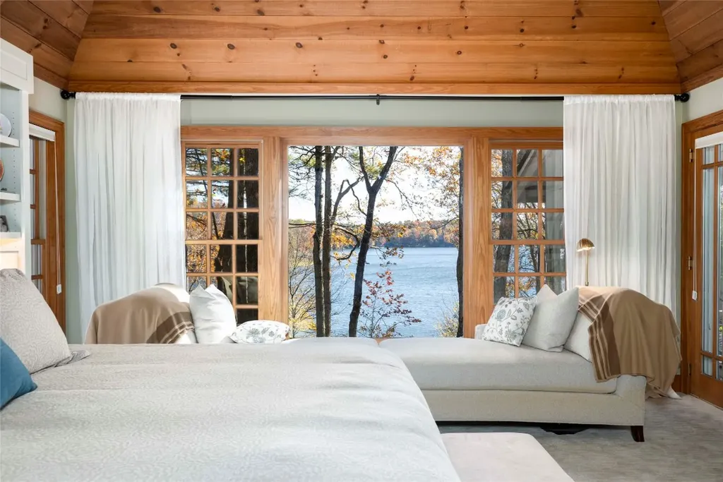 132 Red Bird Circle Lake Toxaway NC 28747