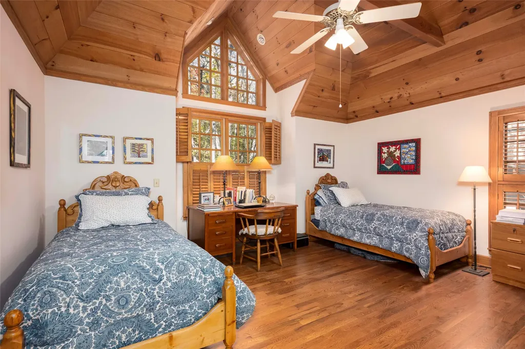 132 Red Bird Circle Lake Toxaway NC 28747