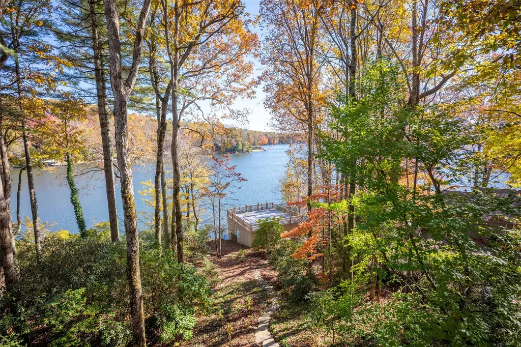 132 Red Bird Circle Lake Toxaway NC 28747