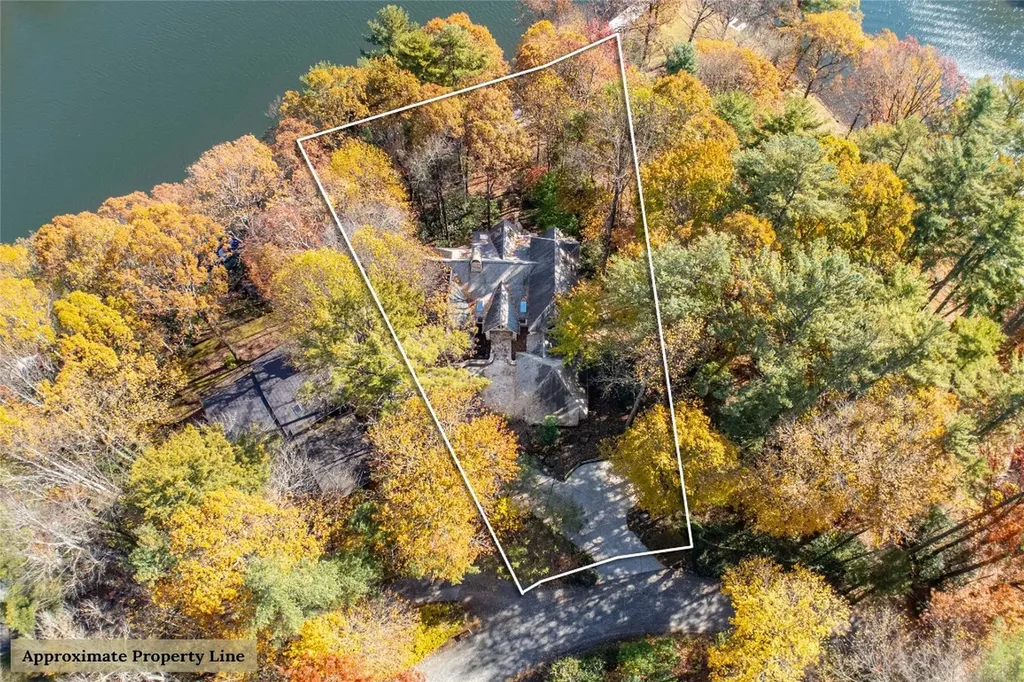 132 Red Bird Circle Lake Toxaway NC 28747