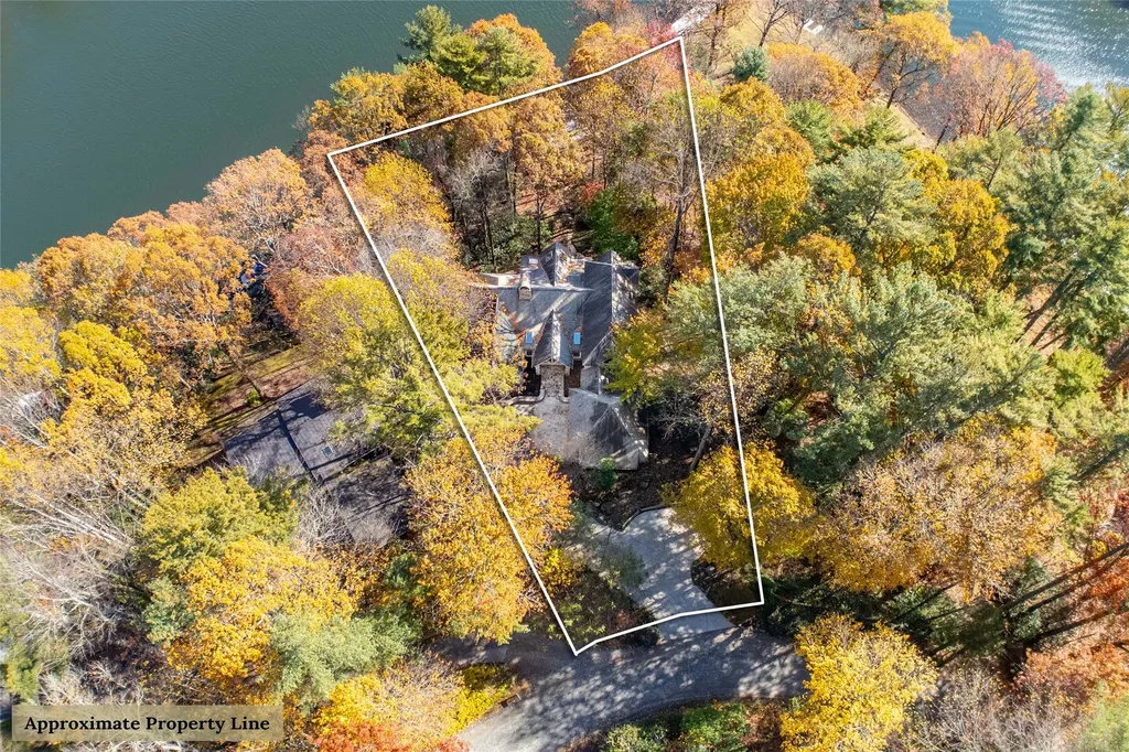 132 Red Bird Circle Lake Toxaway NC 28747