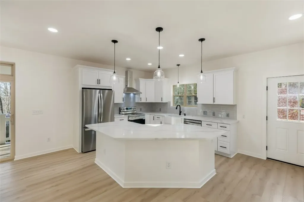 223 Sourwood Court Sapphire NC 28774