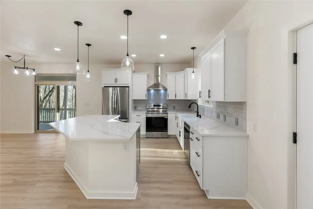 223 Sourwood Court Sapphire NC 28774