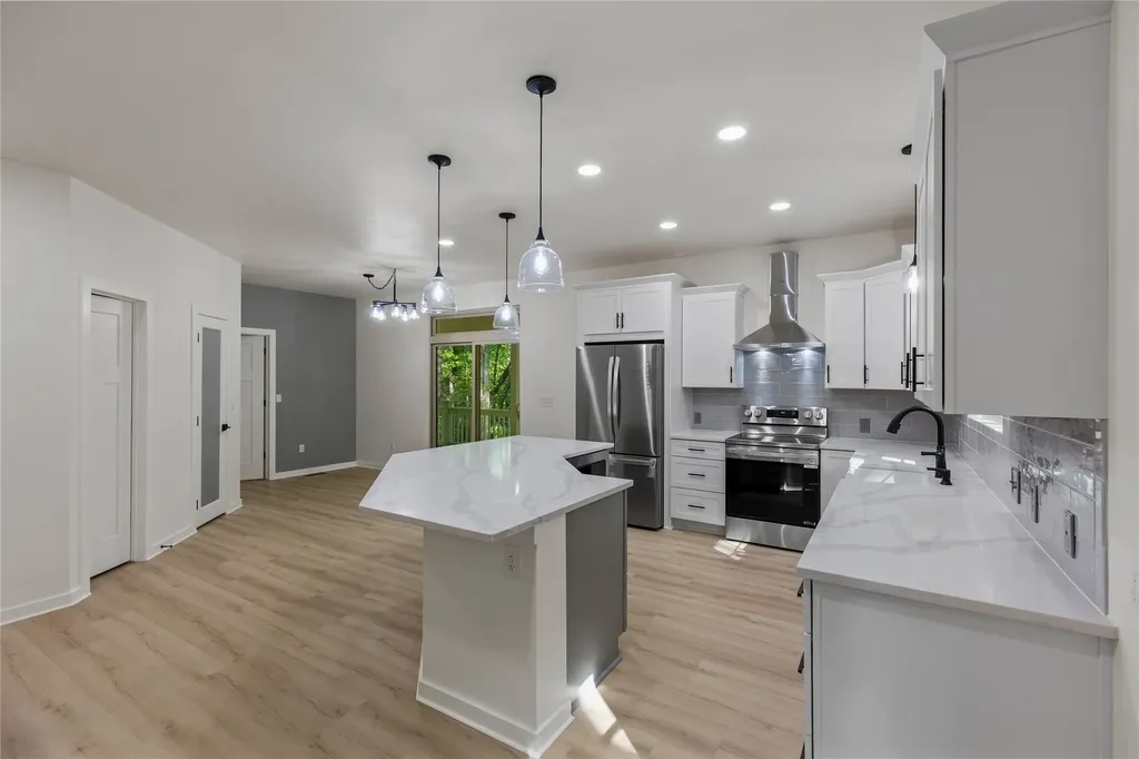 223 Sourwood Court Sapphire NC 28774