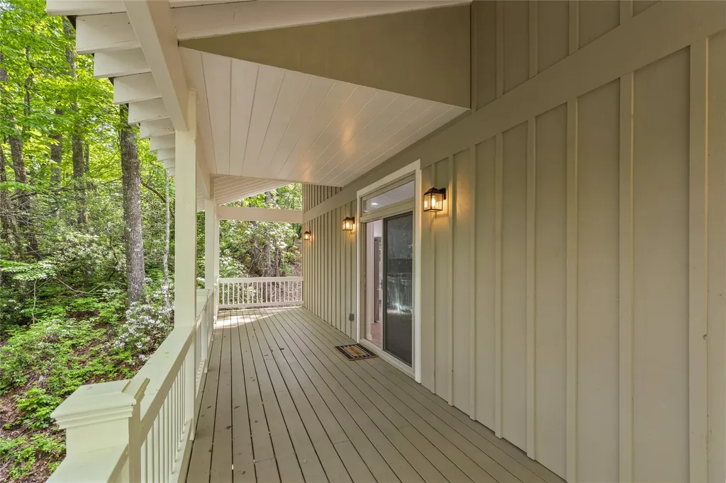 223 Sourwood Court Sapphire NC 28774