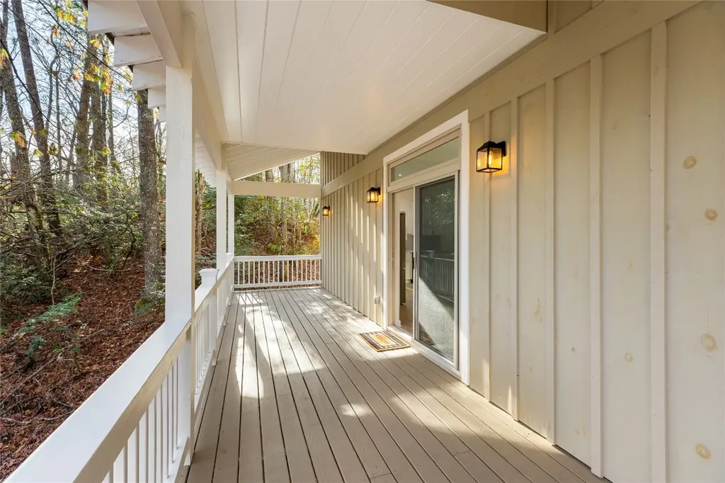 223 Sourwood Court Sapphire NC 28774