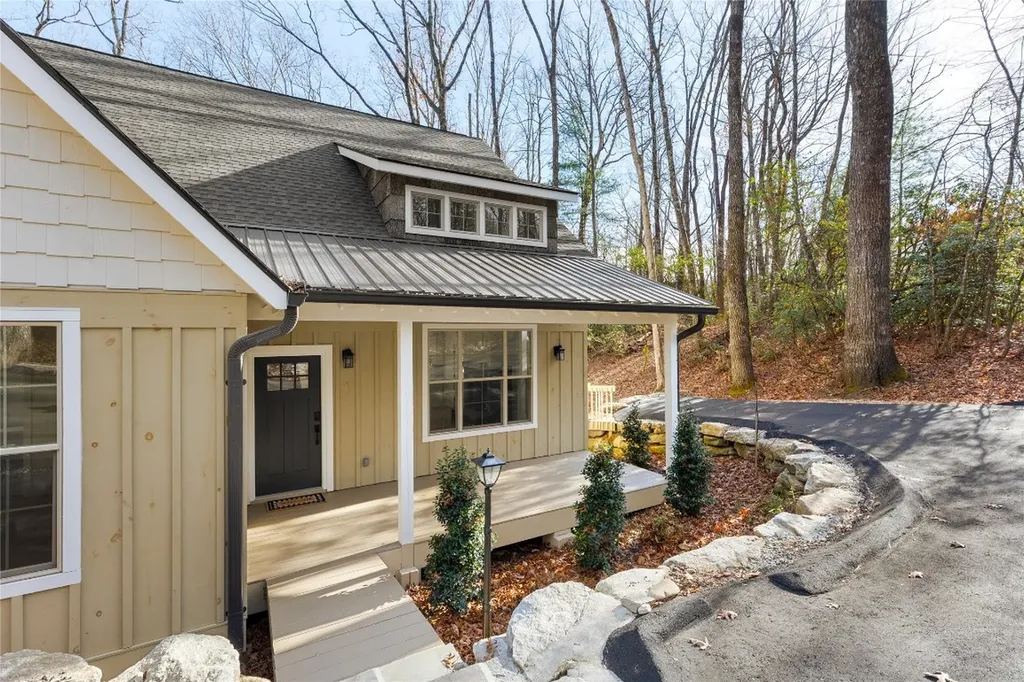 223 Sourwood Court Sapphire NC 28774