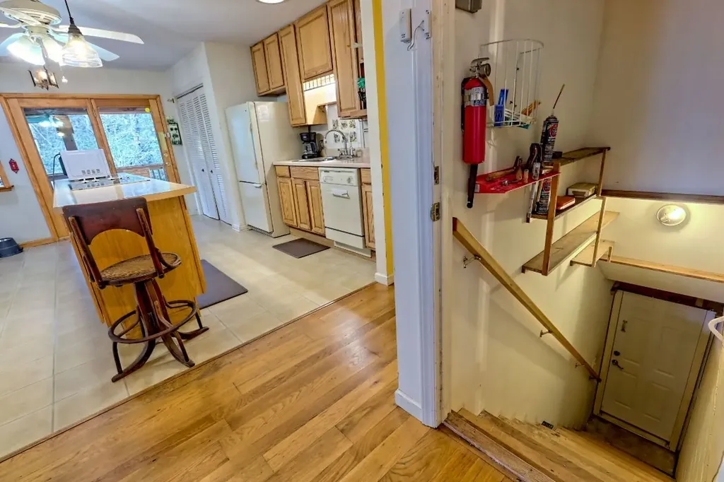 7829 Dillard Road Scaly Mountain NC 28775