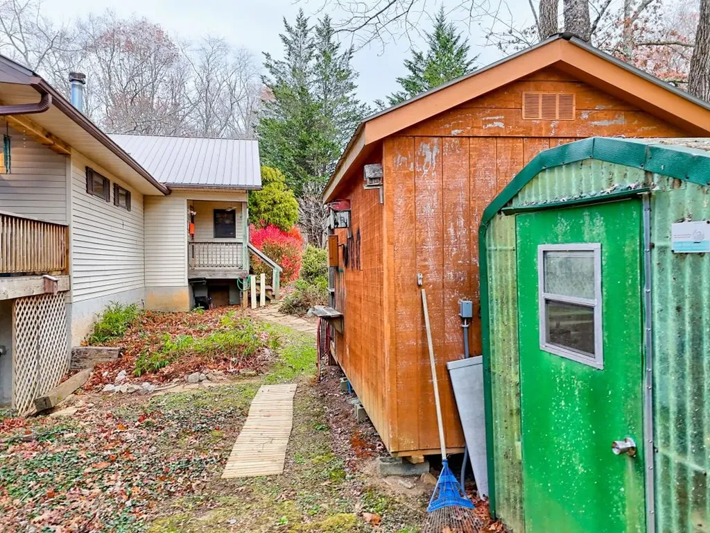 7829 Dillard Road Scaly Mountain NC 28775