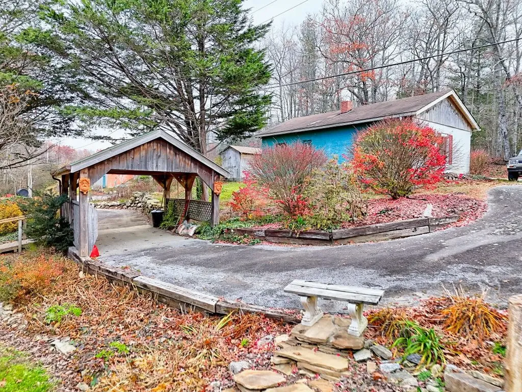 7829 Dillard Road Scaly Mountain NC 28775