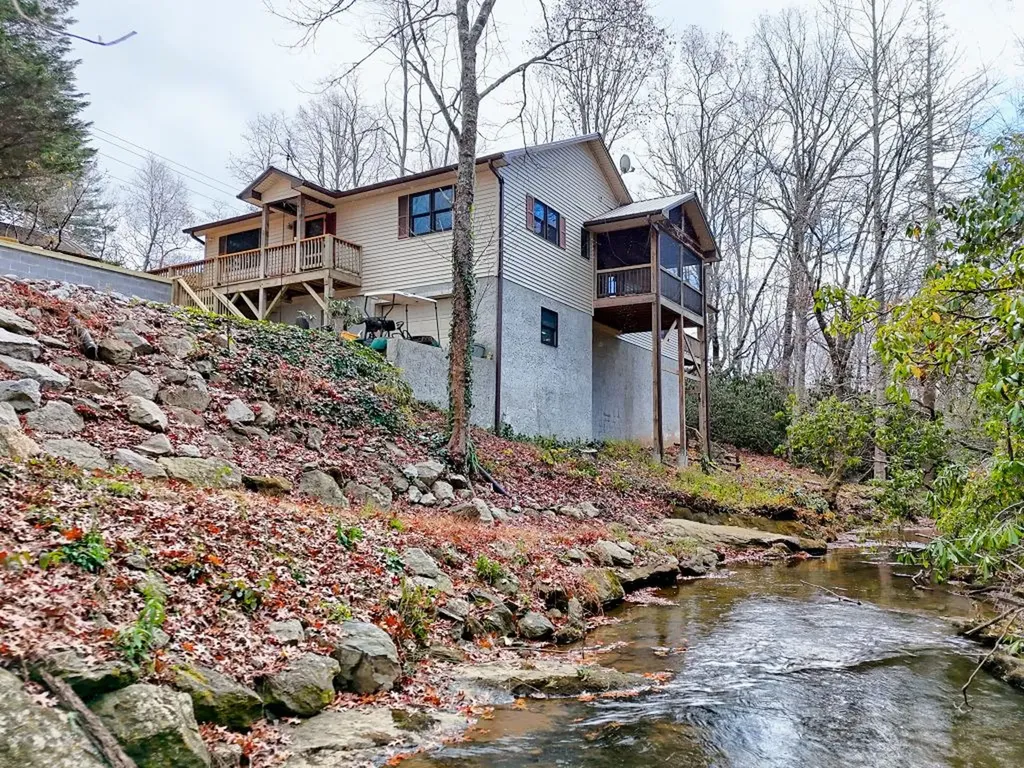 7829 Dillard Road Scaly Mountain NC 28775