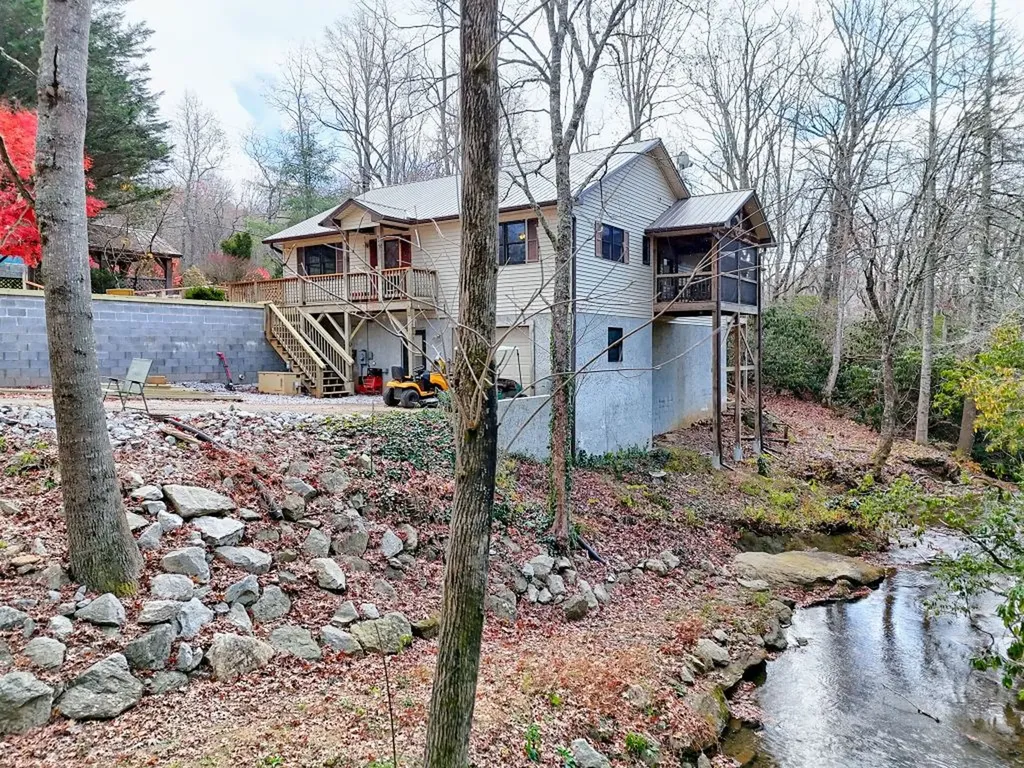 7829 Dillard Road Scaly Mountain NC 28775