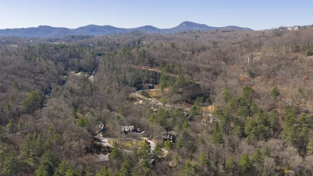 126 Blackmont Lane Cashiers NC 28717