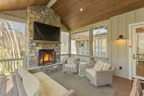 126 Blackmont Lane Cashiers NC 28717