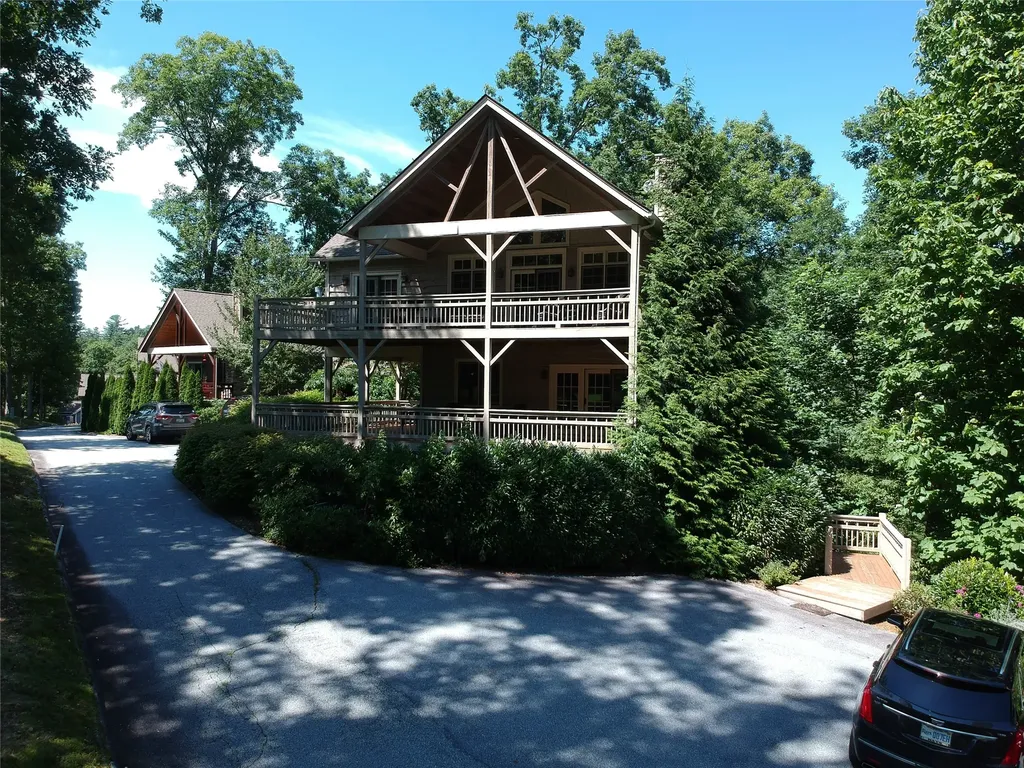 133 Cart Path Cullowhee NC 28723
