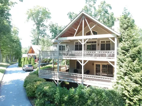 133 Cart Path Cullowhee NC 28723