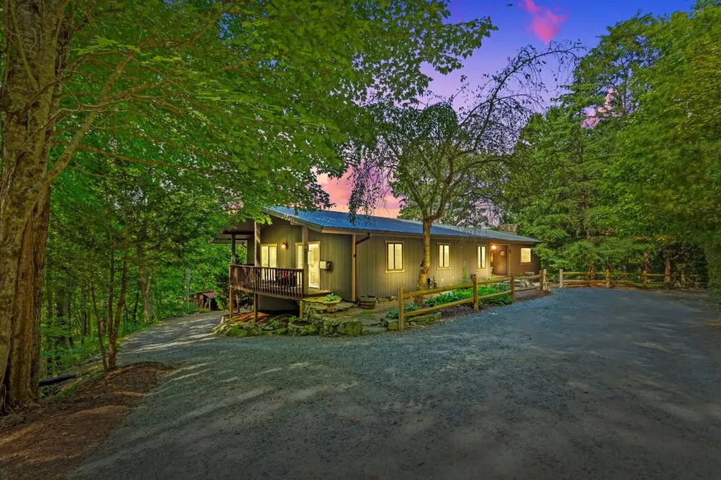 658 Johnson Road Brevard NC 28712