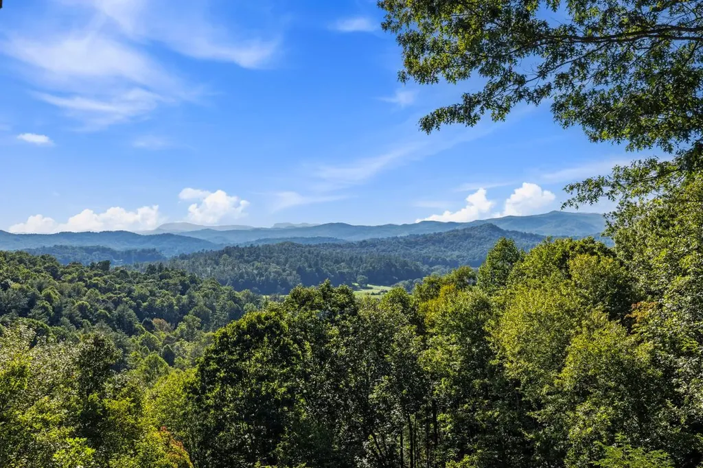 658 Johnson Road Brevard NC 28712