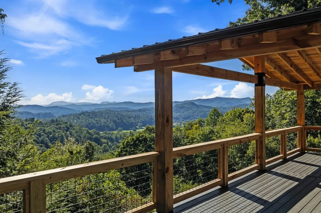 658 Johnson Road Brevard NC 28712