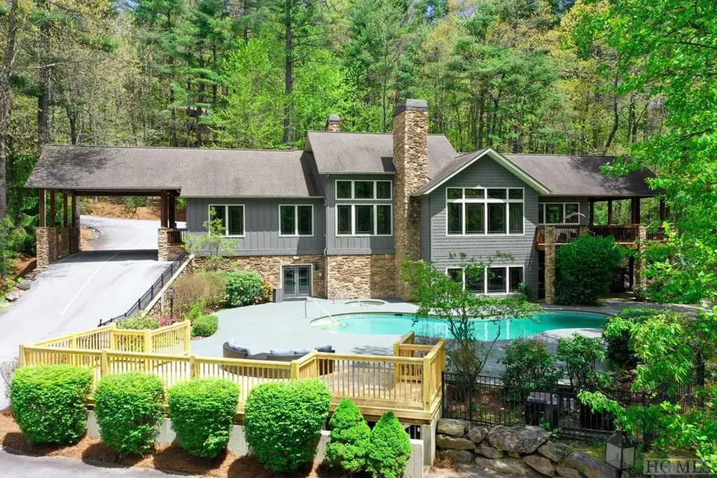 256 Scotch Highlands Loop Sapphire NC 28774