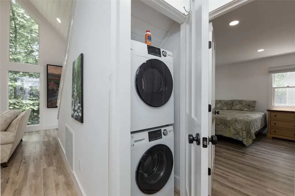 49 Kiwi Lane Sapphire NC 28774