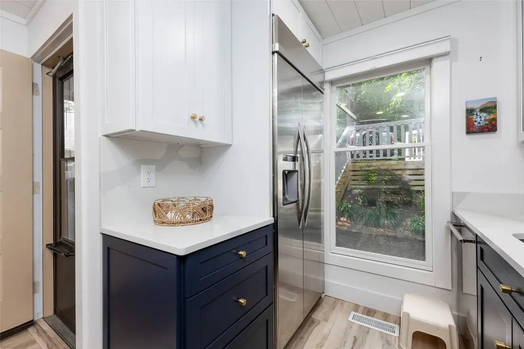 49 Kiwi Lane Sapphire NC 28774