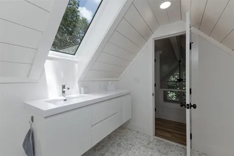 49 Kiwi Lane Sapphire NC 28774