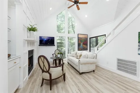 49 Kiwi Lane Sapphire NC 28774