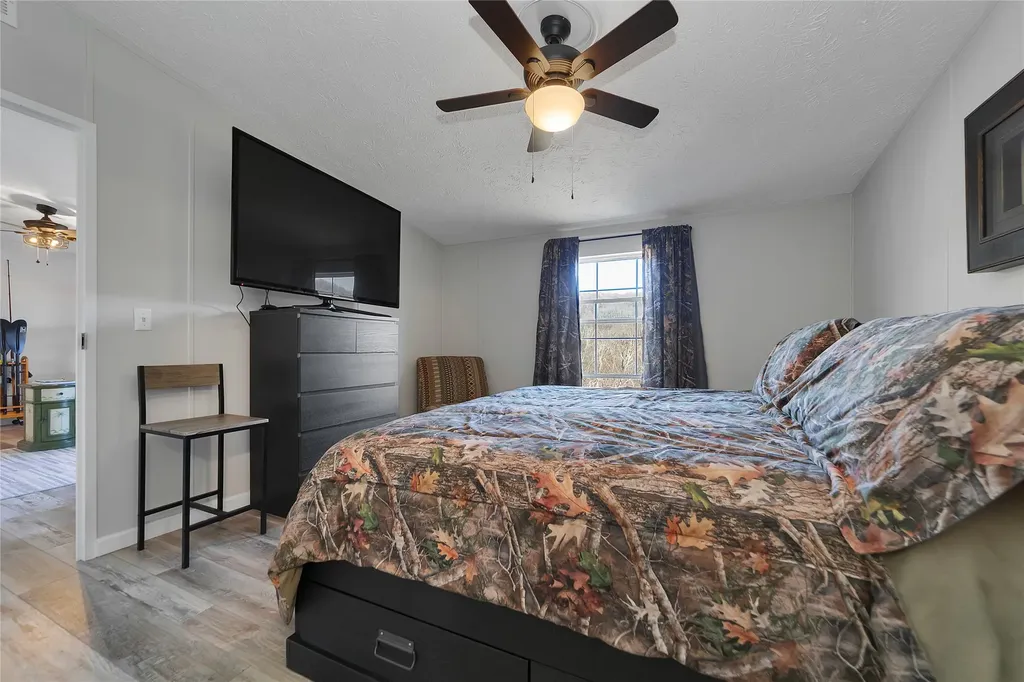 33 N Shadow Run Balsam Grove NC 28708